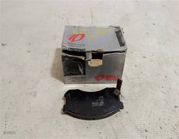 Колодки тормозные передние км-т для Mazda 626 GD 87-92г  запчасти бу