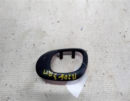 Рамка крючка двери передней правой для Peugeot 206 I (1998—2012)  запчасти бу