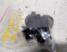 Пистон обшивки капота для Ford Mondeo II (1994—2001)  запчасти бу