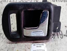 Крючок двери передней правой для VOLKSWAGEN Passat B5 (1996—2001)  запчасти бу