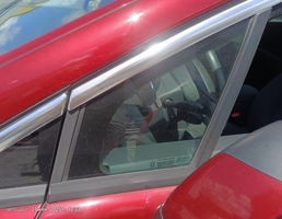 Стекло двери передней левой (форточка) для Peugeot 3008 I рестайлинг (2013—2016)  запчасти бу