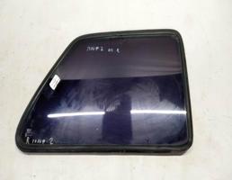 Стекло кузовное глухое правое для VOLKSWAGEN Golf Mk2 (1983—1992)  запчасти бу