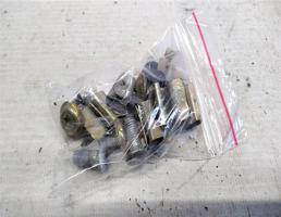 Фиксатор молдинга стекла для Mercedes-Benz C-класс W202/S202 (1993—1997)  запчасти бу