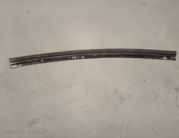 Резинка уплотнительная двери багажника для Land Rover Defender I рестайлинг (2007—2016)  запчасти бу