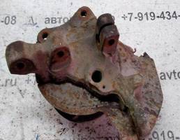 Кулак поворотный передний левый для Opel Omega A (1984—1994)  запчасти бу