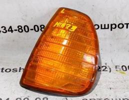 Указатель поворота левый желтый для Mercedes-Benz W123 W123/V123/C123/S123 (1975—1986)  запчасти бу