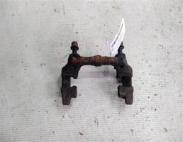 Скоба суппорта заднего для Mazda 3 BK (2003—2006)  запчасти бу