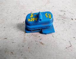 Вакуумный привод замка двери задний правый для Audi A6 C4 (1994—1997)  запчасти бу