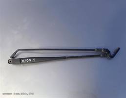 Поводок стеклоочистителя переднего для Peugeot 107 I рестайлинг (2009—2012)  запчасти бу