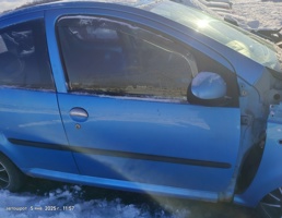 Дверь передняя правая для Peugeot 107 I рестайлинг (2009—2012)  запчасти бу