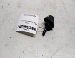 Форсунка омывателя стекла заднего для Ford Fiesta Mk5 (2002—2008)  запчасти бу