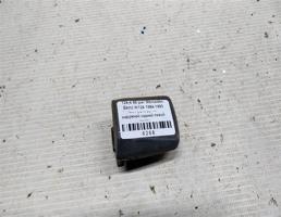 Заглушка ручки наружней задней левой для Mercedes-Benz E-класс W124/S124/C124/A124 (1984—1997)  запчасти бу