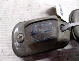 Фонарь подсветки номера для Audi A6 C4 (1994—1997)  запчасти бу