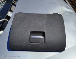 Крышка бардачка для Ford Focus II (2005—2008)  запчасти бу