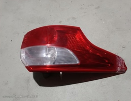 Фонарь задний левый для Ford Focus III (2011—2015)  запчасти бу