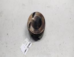 Поршень для Audi A4 B8 (2007—2012)  запчасти бу