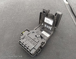 Блок предохранителей для Peugeot 3008 I рестайлинг (2013—2016)  запчасти бу