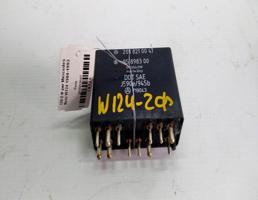 Реле для Mercedes-Benz E-класс W124/S124/C124/A124 (1984—1997)  запчасти бу