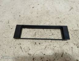 Рамка магнитолы для Audi A4 B6 (2000—2006)  запчасти бу