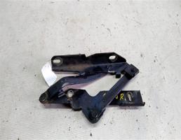 Петля капота правая для Audi 100 C3 (1982—1988)  запчасти бу