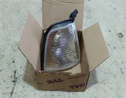 Указатель поворота правый белый для Audi 80 B4 (1991—1996)  запчасти бу