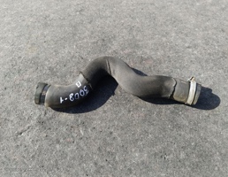 Патрубок радиатора верхний для Peugeot 3008 I рестайлинг (2013—2016)  запчасти бу