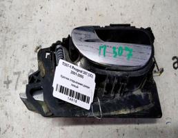 Крючок двери левой для Peugeot 307 3С  запчасти бу
