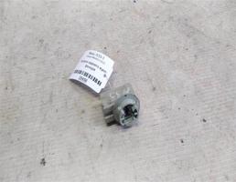 Патрон заднего вунтреннего фонаря для Nissan Maxima A33 (1999—2006)  запчасти бу