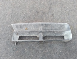 Решетка в бампер правая для Toyota Chaser X80 (1988—1992)  запчасти бу