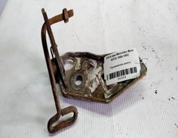 Ограничитель капота для Mercedes-Benz E-класс W124/S124/C124/A124 (1984—1997)  запчасти бу