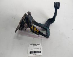 Ограничитель капота для Audi 80 B4 91-94г  запчасти бу
