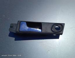 Крючок двери задней левой для Audi 100 C4 (1990—1994)  запчасти бу