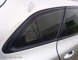 Стекло кузовное глухое правое для KIA Ceed JD (2012—2015)  запчасти бу