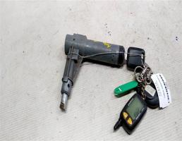 Замок зажигания для Audi 100 C3 (1982—1988)  запчасти бу