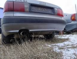 Бампер задний для Audi 80 B4 91-94г  запчасти бу
