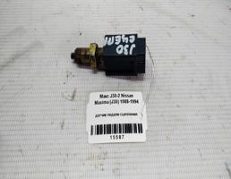 Датчик педали сцепления для Nissan Maxima J30 (1988—1994)  запчасти бу