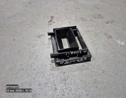 Крепление запасного колеса для Peugeot 3008 I рестайлинг (2013—2016)  запчасти бу