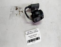 Форсунка омывателя стекла лобового для Mercedes-Benz S-класс W220 (1998—2005)  запчасти бу