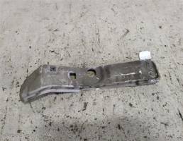 Крепление фары правой для Audi 100 C4 91-94г  запчасти бу