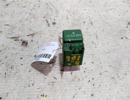 Реле для Mercedes-Benz C-класс W202/S202 (1993—1997)  запчасти бу