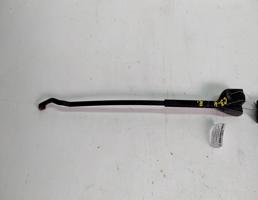 Поводок стеклоочистителя переднего для Audi 100 C3 (1982—1988)  запчасти бу