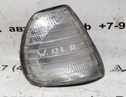 Указатель поворота правый белый для Mercedes-Benz W123 W123/V123/C123/S123 (1975—1986)  запчасти бу