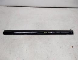 Молдинг двери передней правой для MERSEDESBENZ W124 84-93г  запчасти бу