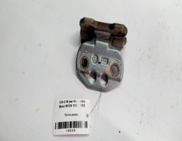Петля двери для MERSEDESBENZ W124 84-93г  запчасти бу