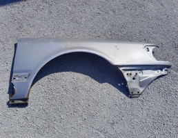 Крыло переднее правое для Audi 100 C4 (1990—1994)  запчасти бу