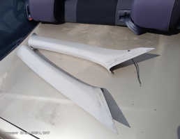 Накладка на стойку лобового стекла пара для Skoda Rapid I (2012—2017)  запчасти бу