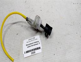 Вакуумный привод замка багажника для Mercedes-Benz E-класс W210/S210 (1995—1999)  запчасти бу