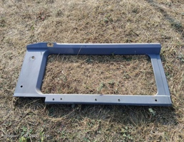 Накладка на стекло кузова глухого правого для Land Rover Defender I (1983—2007)  запчасти бу