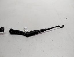 Поводок стеклоочистителя передний правый для Nissan Maxima A32 (1994—2000)  запчасти бу