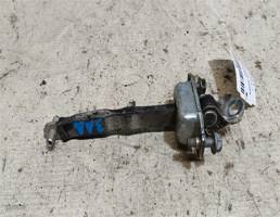 Ограничитель двери задней для Suzuki SX4 I рестайлинг (2009—2014)  запчасти бу